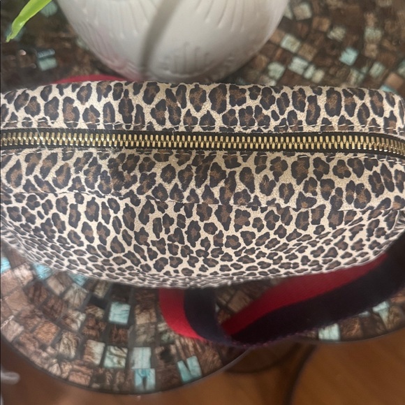 Clare. V Midi Sac Leopard Print Leather Crossbody Bag - Picture 4 of 17